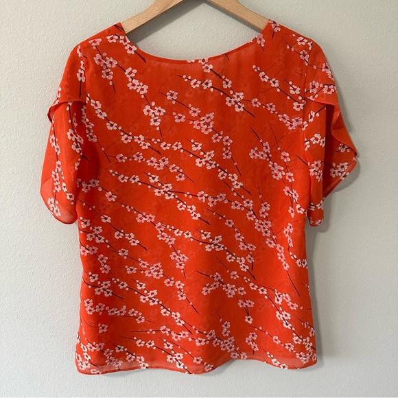 Cabi Orange & White Floral V Neck Lightweight Flowy Short Sleeve Blouse Medium - Picture 13 of 14